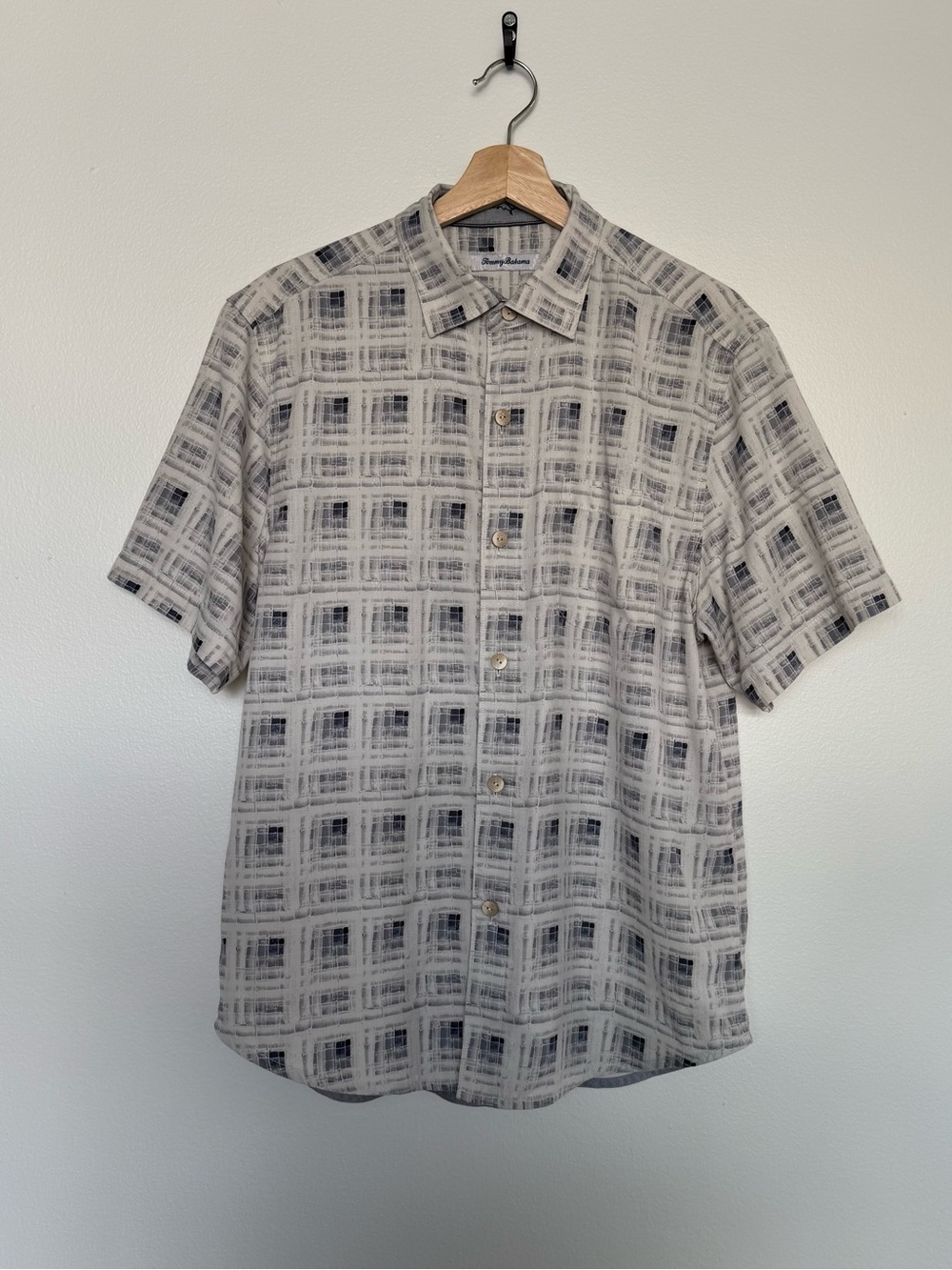 Tommy Bahama Island Zone Mens Shirt Sz M Short Sleeve Button Up Silk Cool Max
